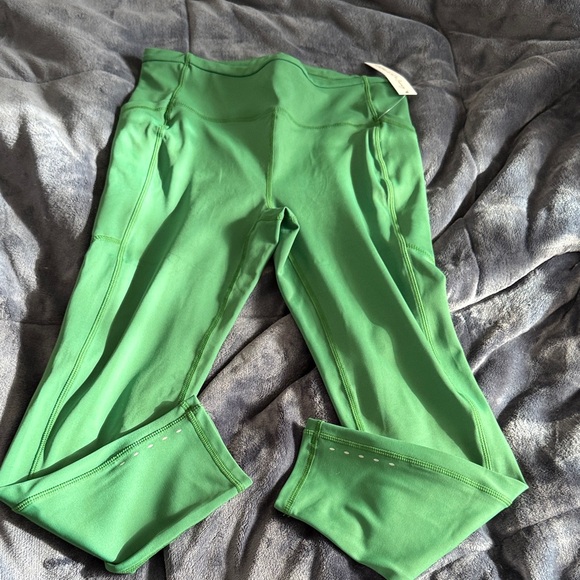 Senita Athletics Pants - Senita Athletics Vibrant Green Leggings Capri size medium